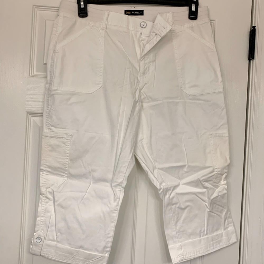 Women’s Lee cargo capris